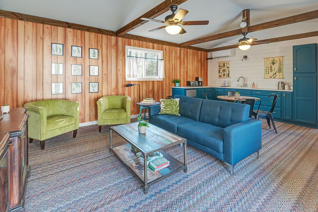 Photo of Livingroom in Fairview