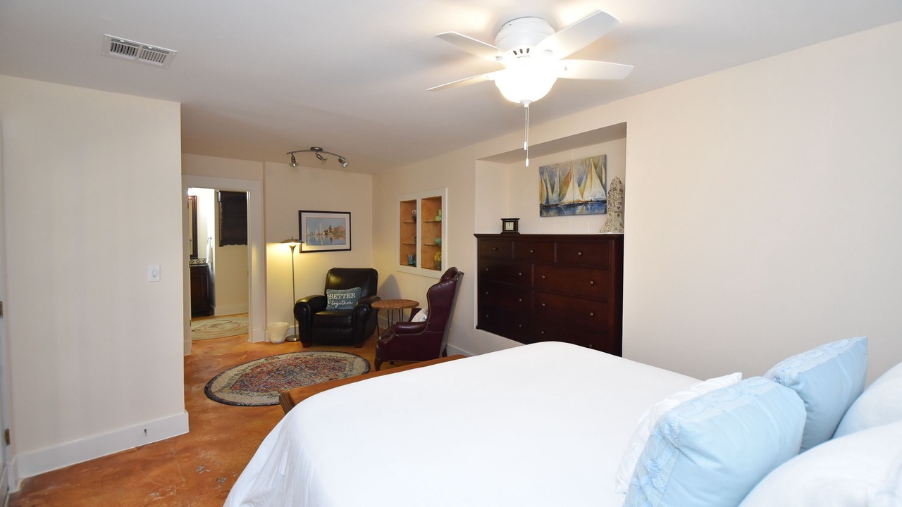 Photo of Bedroom in Whitney