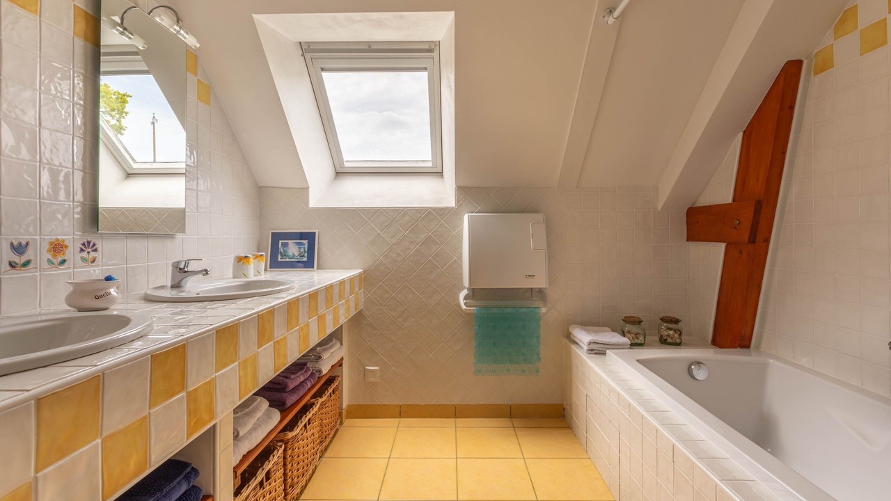 Photo of Bathroom in Plouer-sur-Rance