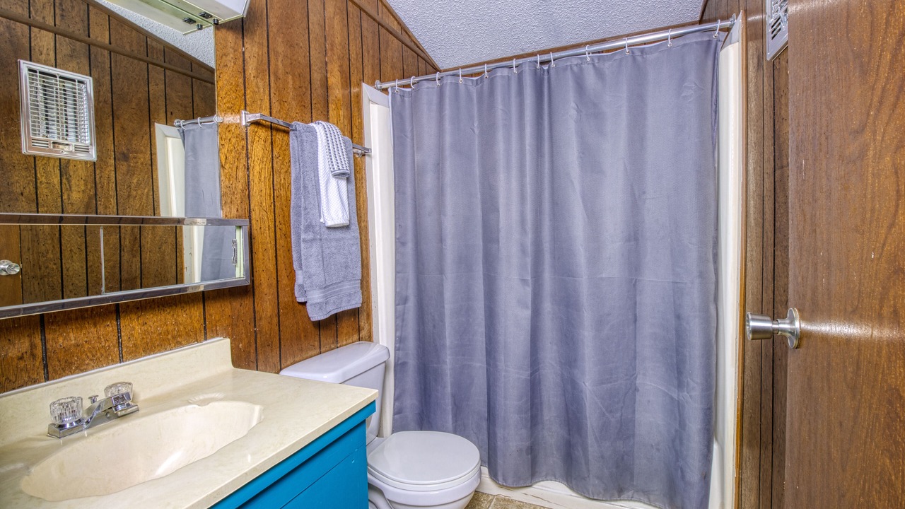 Photo of Bathroom in Leakey