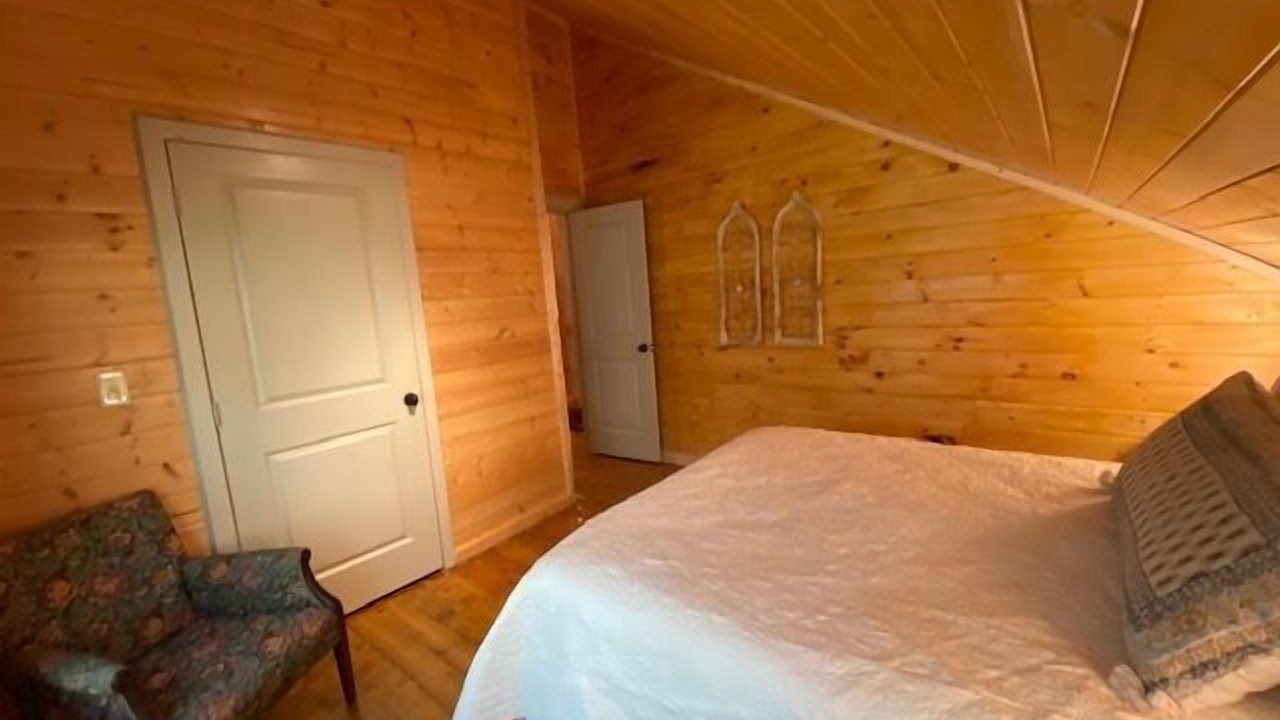 Photo of Bedroom in Ellijay