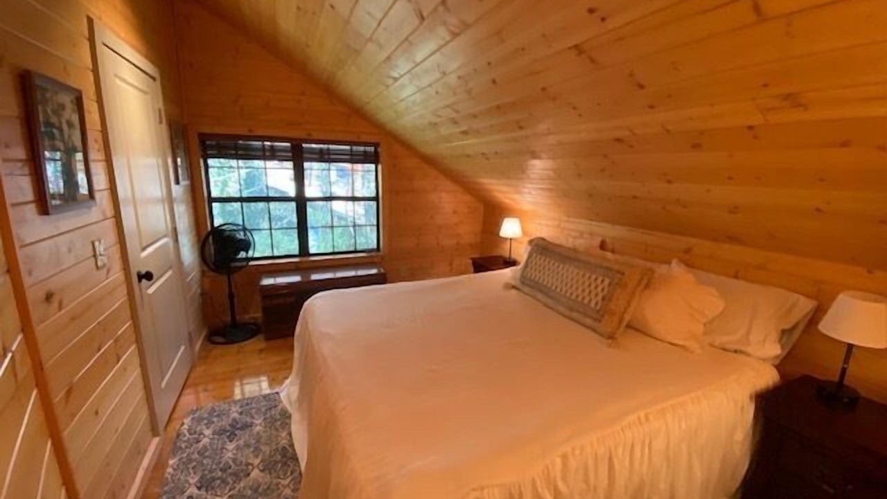 Photo of Bedroom in Ellijay