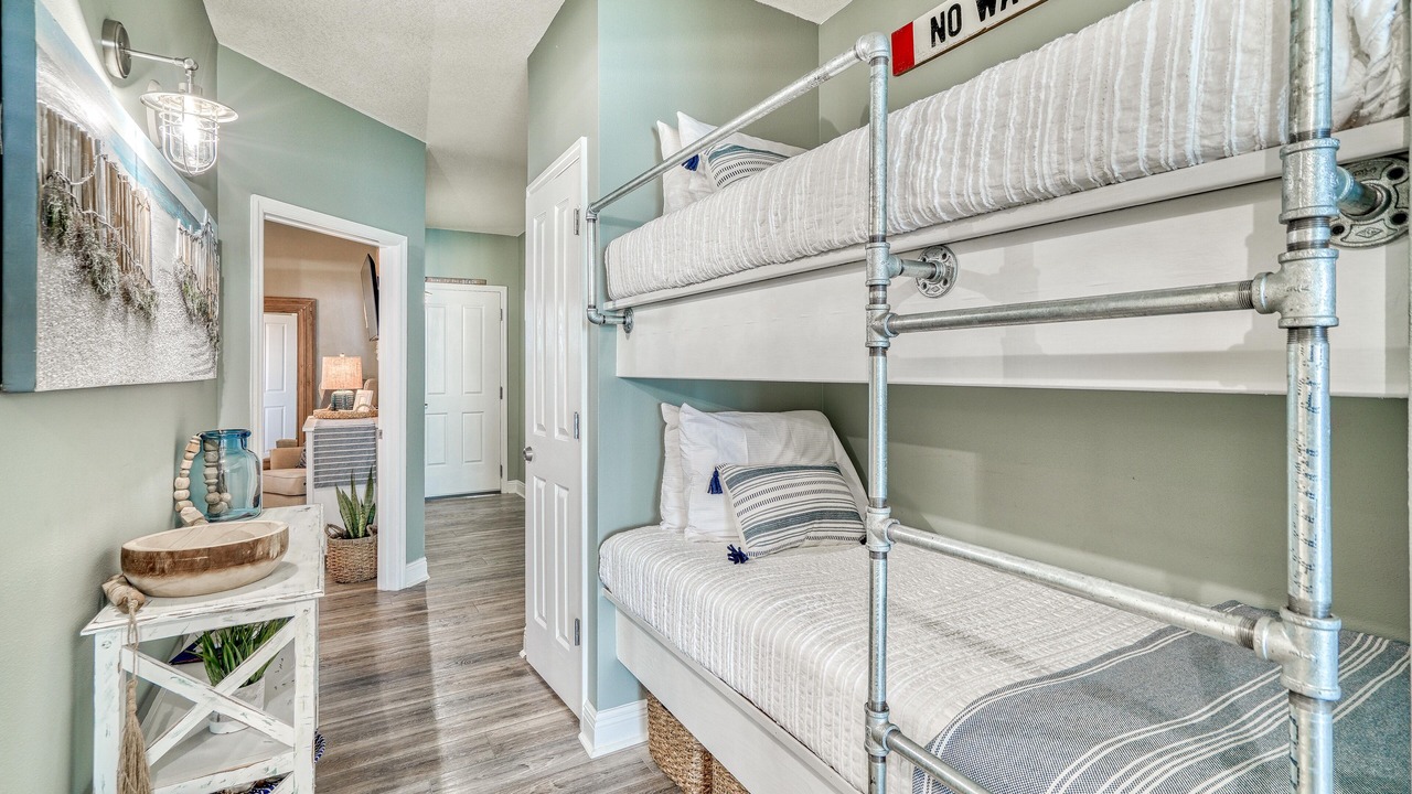 Photo of Bedroom in Miramar Beach