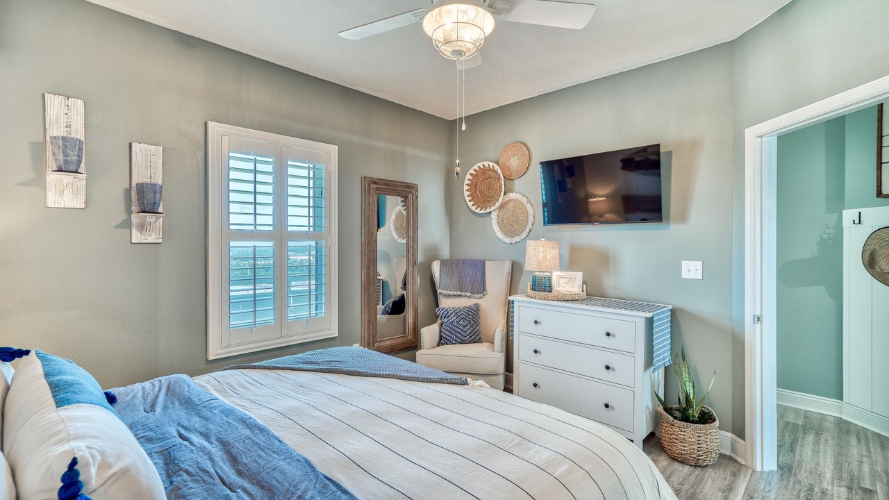 Photo of Bedroom in Miramar Beach