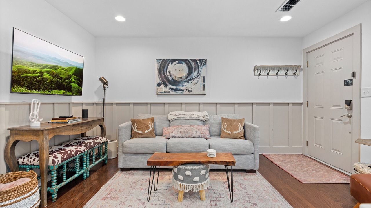 Photo of Livingroom in Historic Edgefield