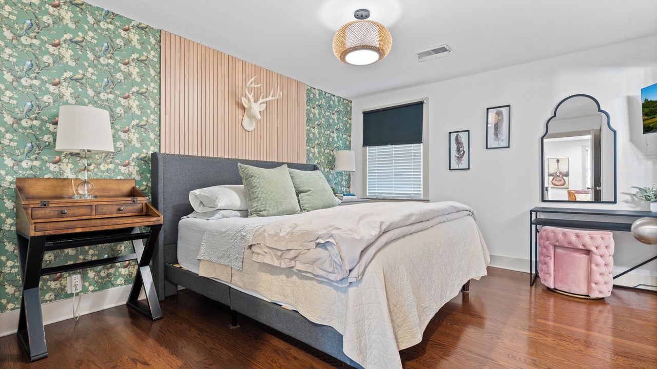 Photo of Bedroom in Historic Edgefield