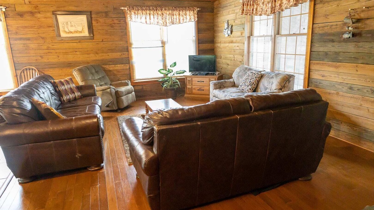 Photo of Bedroom in Springville