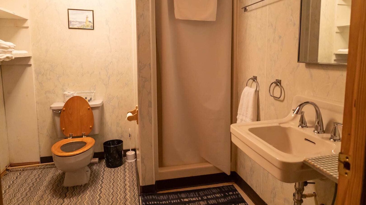 Photo of Bathroom in Springville