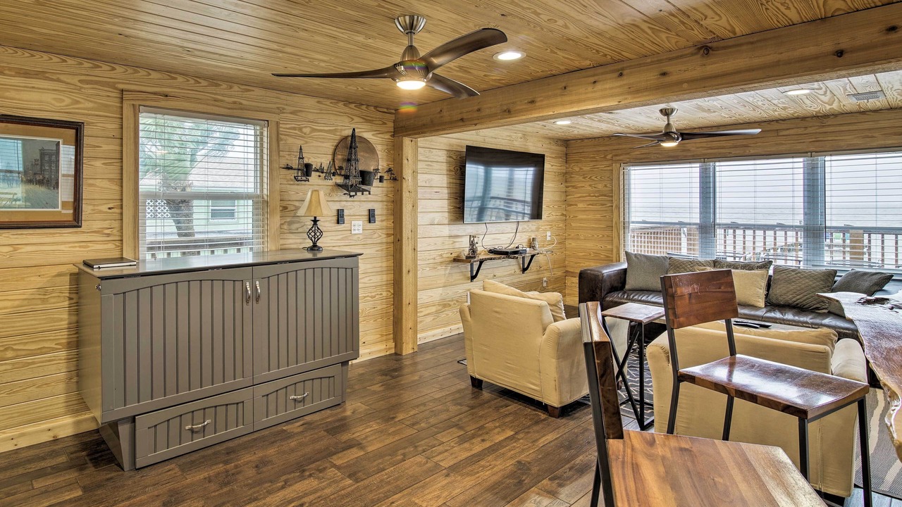 Photo of Livingroom in Rockport