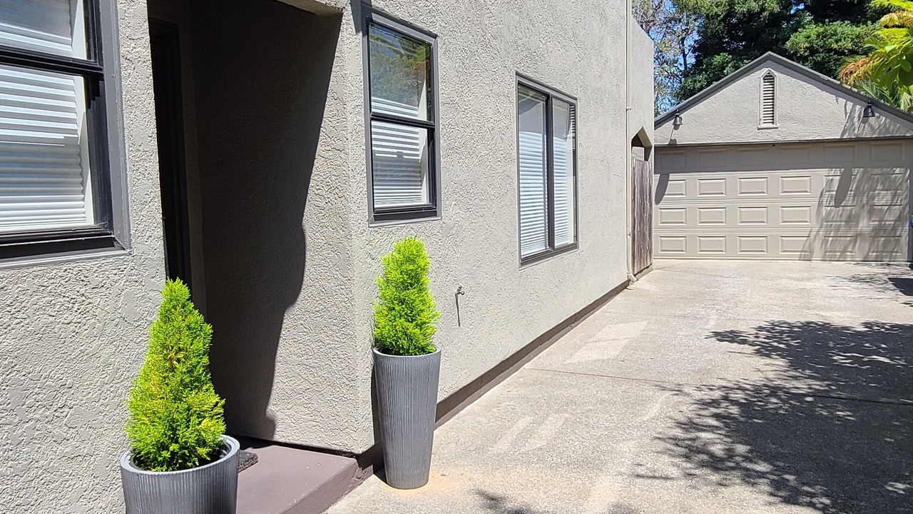 Photo of Others in West Alameda