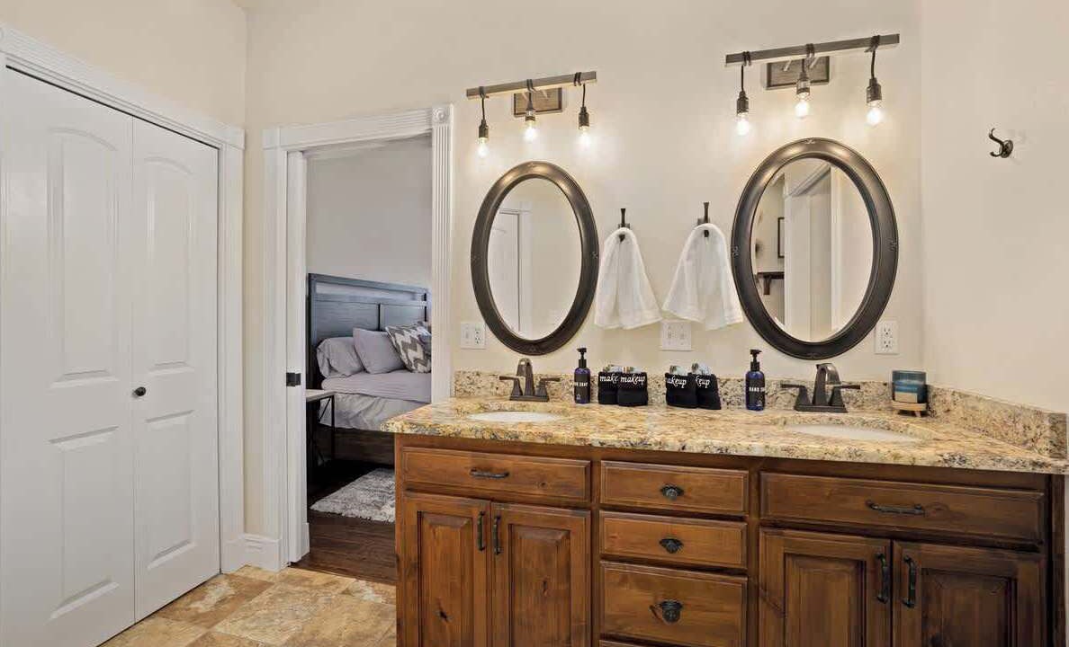 Photo of Bathroom in Sylvan Shores