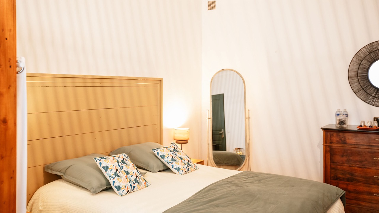 Photo of Bedroom in Pont-Saint-Esprit