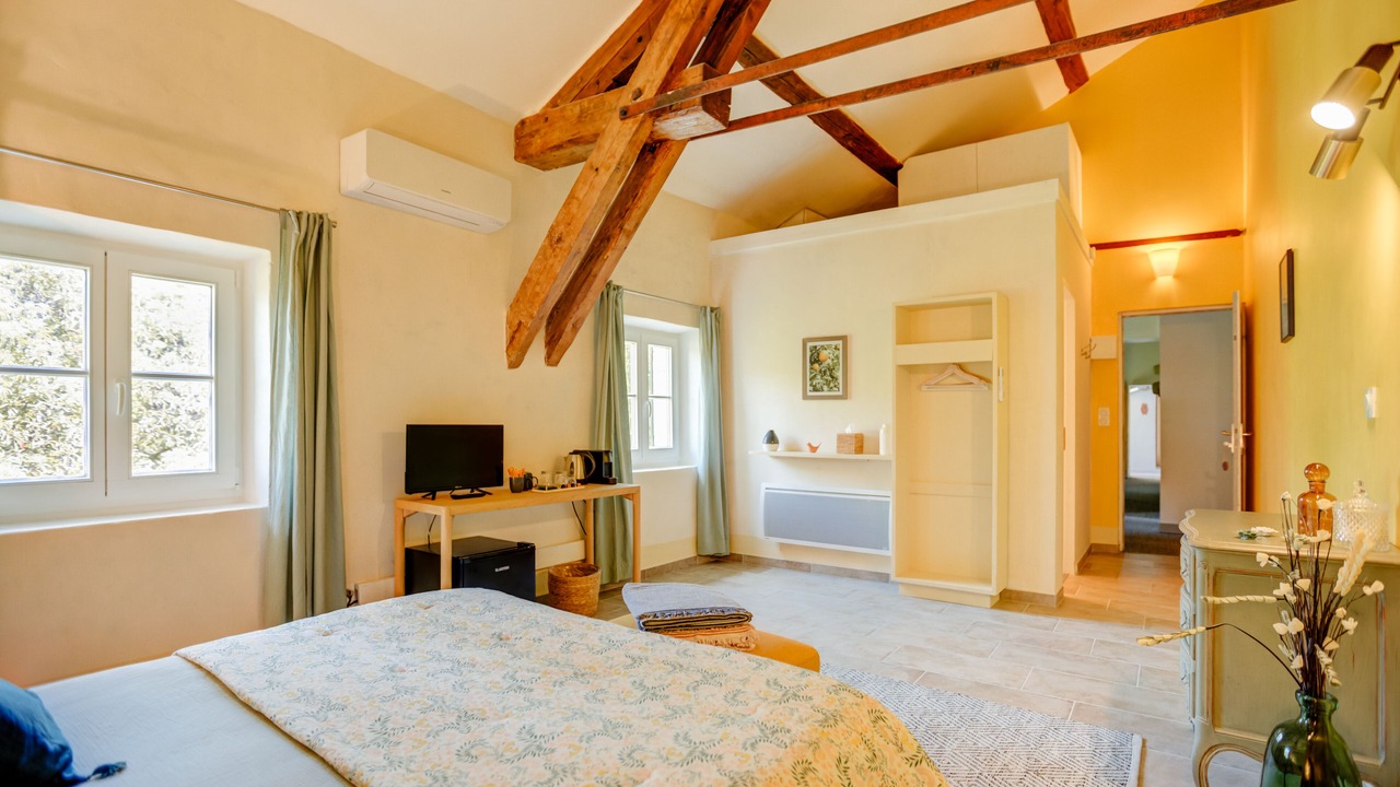 Photo of Bedroom in Pont-Saint-Esprit