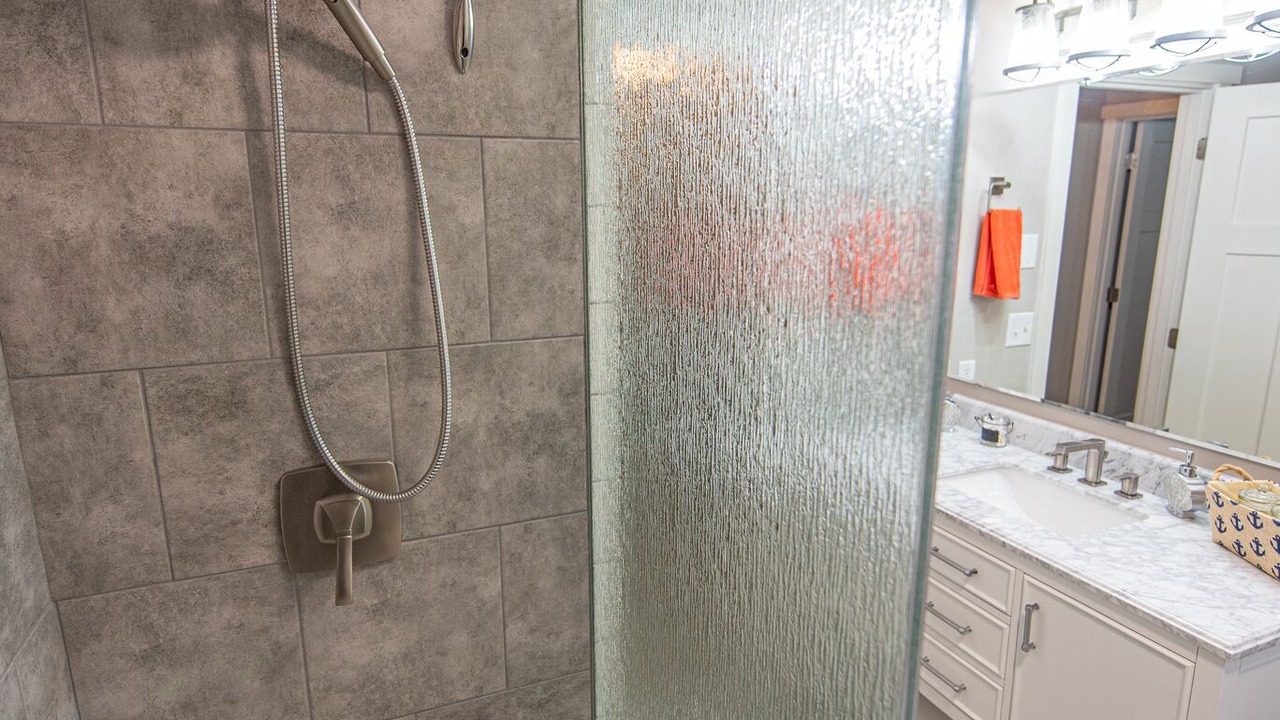 Photo of Bathroom in Reedsport