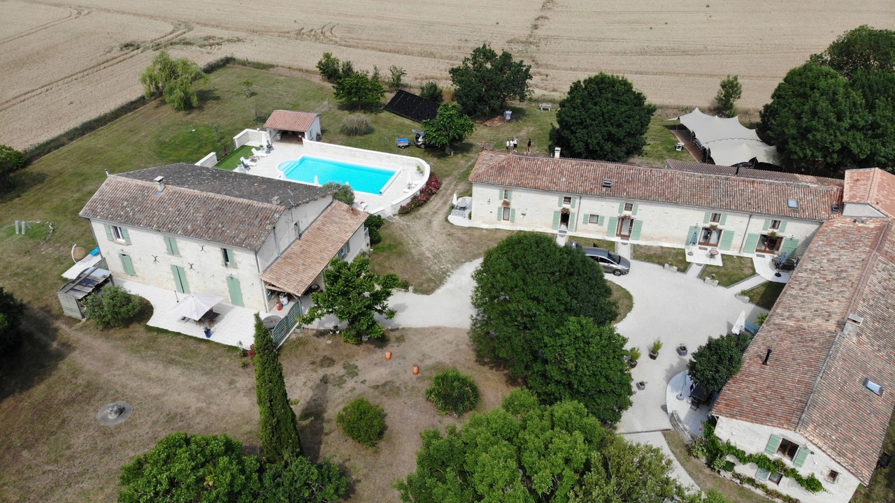 Photo of Outdoor in Saint-Pierre-d'Amilly