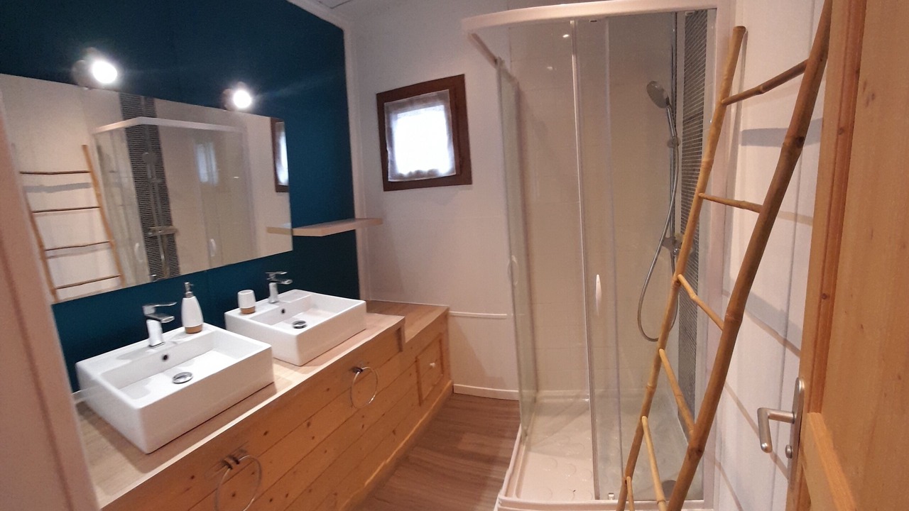 Photo of Bathroom in Gere-Belesten