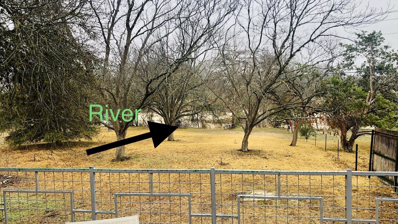 Photo of Outdoor in Leakey