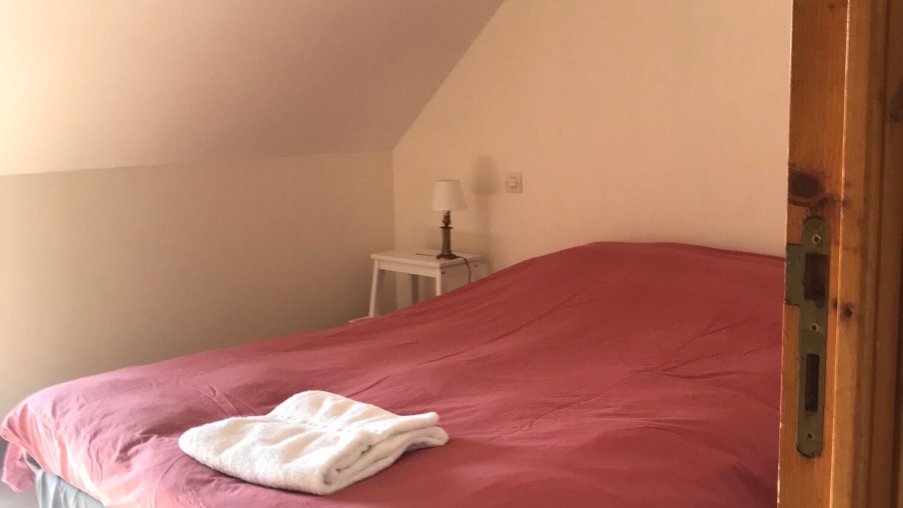 Photo of Bedroom in Gennes-sur-Glaize
