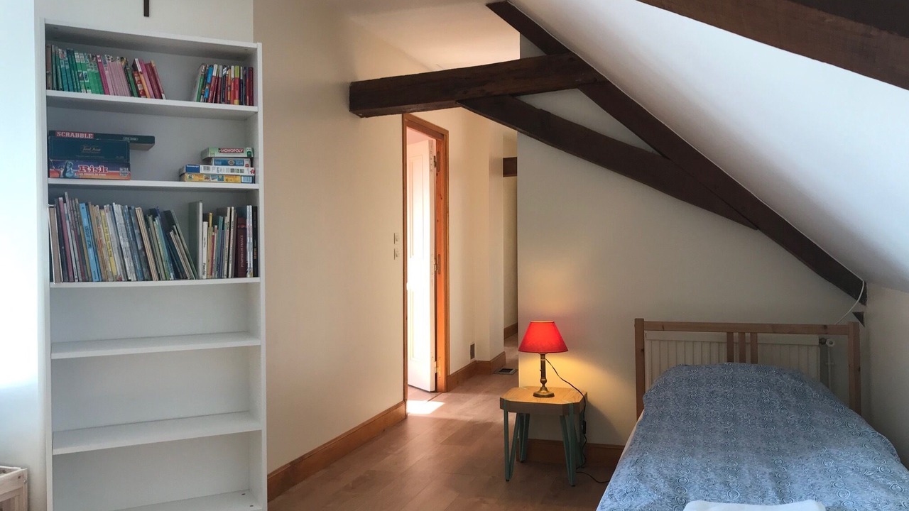 Photo of Bedroom in Gennes-sur-Glaize