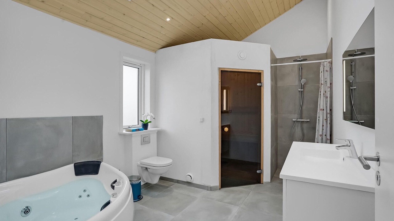 Photo of Bathroom in Øksenmølle