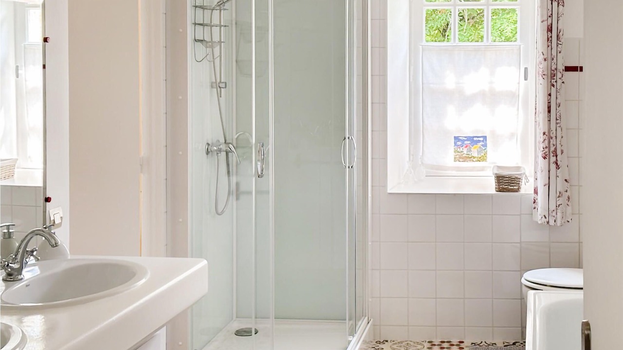 Photo of Bathroom in Auxais