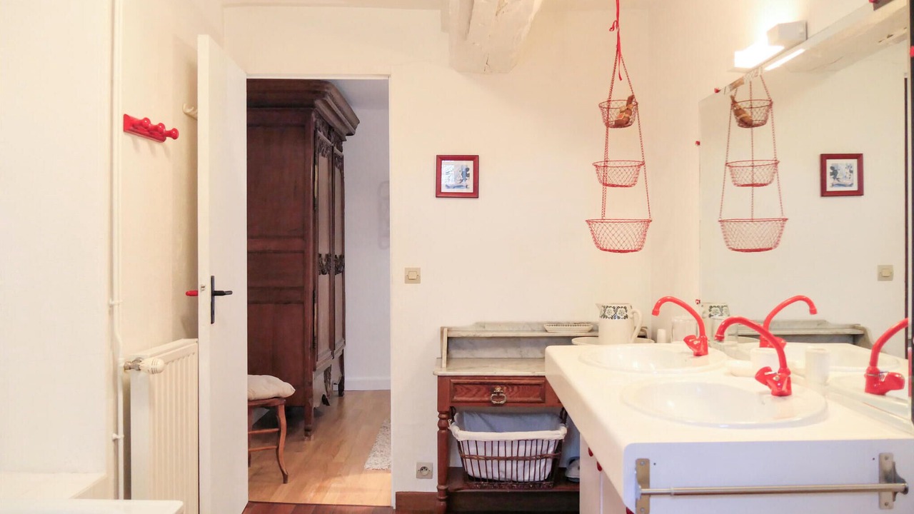 Photo of Bathroom in Auxais