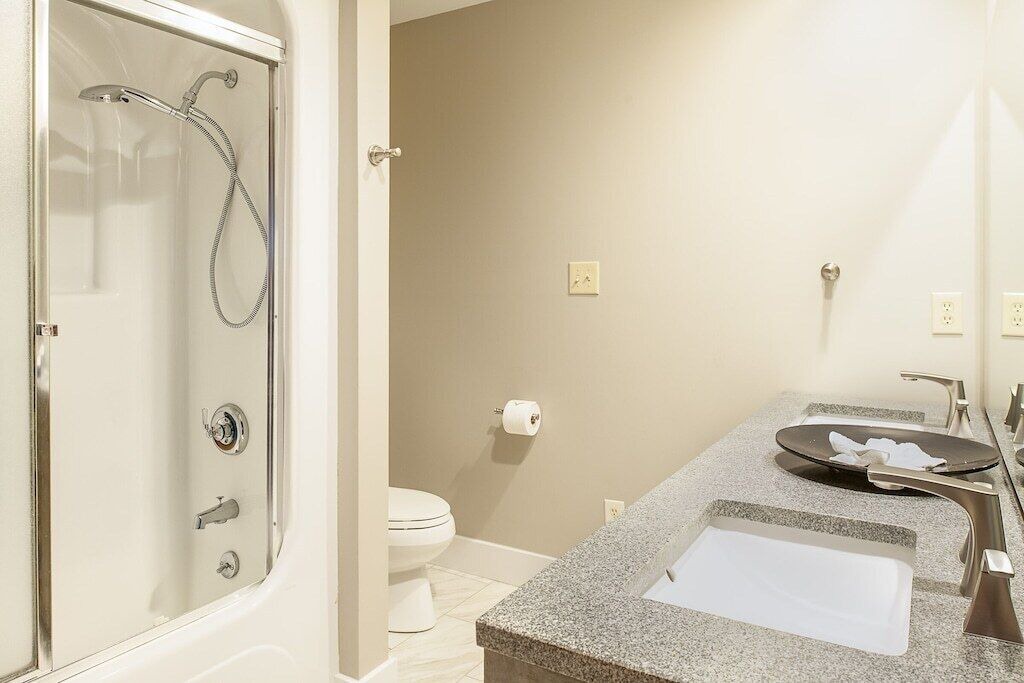 Photo of Bathroom in Andersonville