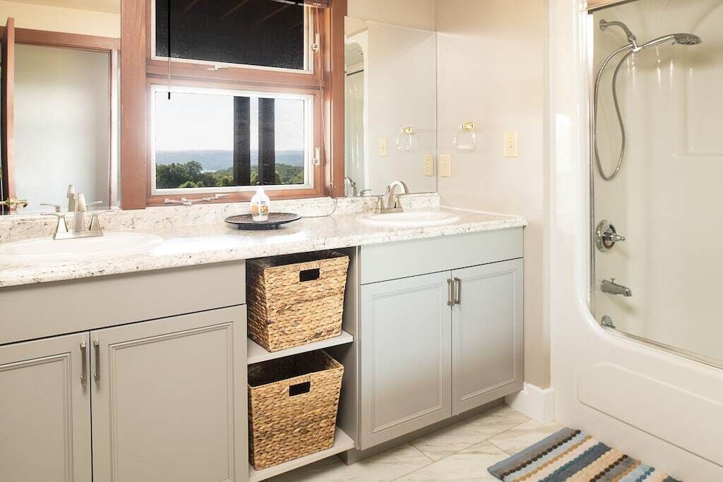 Photo of Bathroom in Andersonville