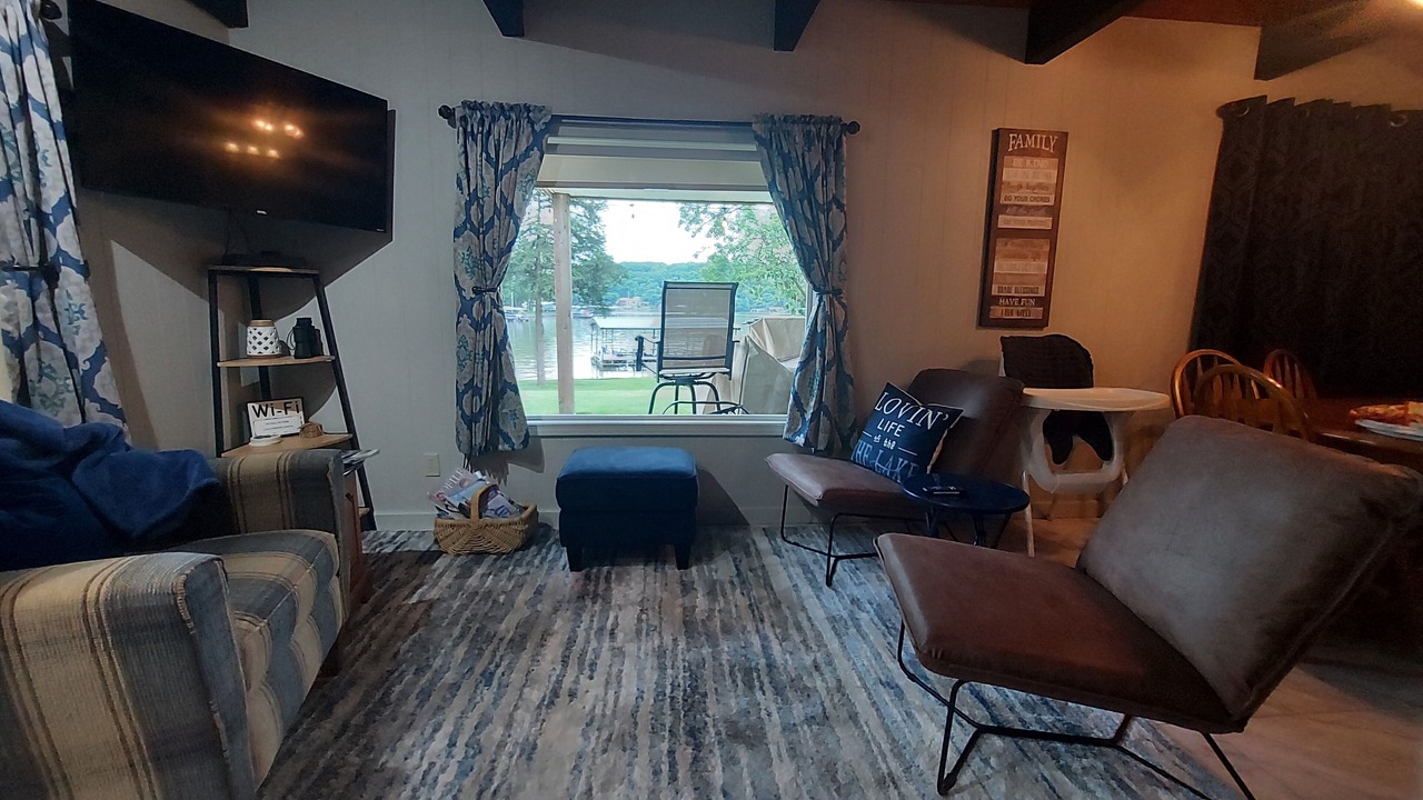 Photo of Livingroom in Camdenton