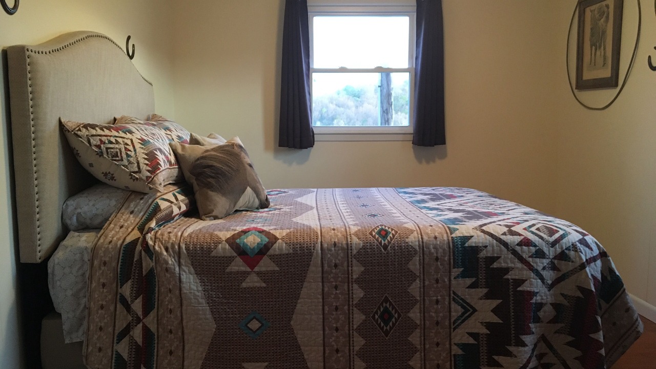 Photo of Bedroom in Cook Station