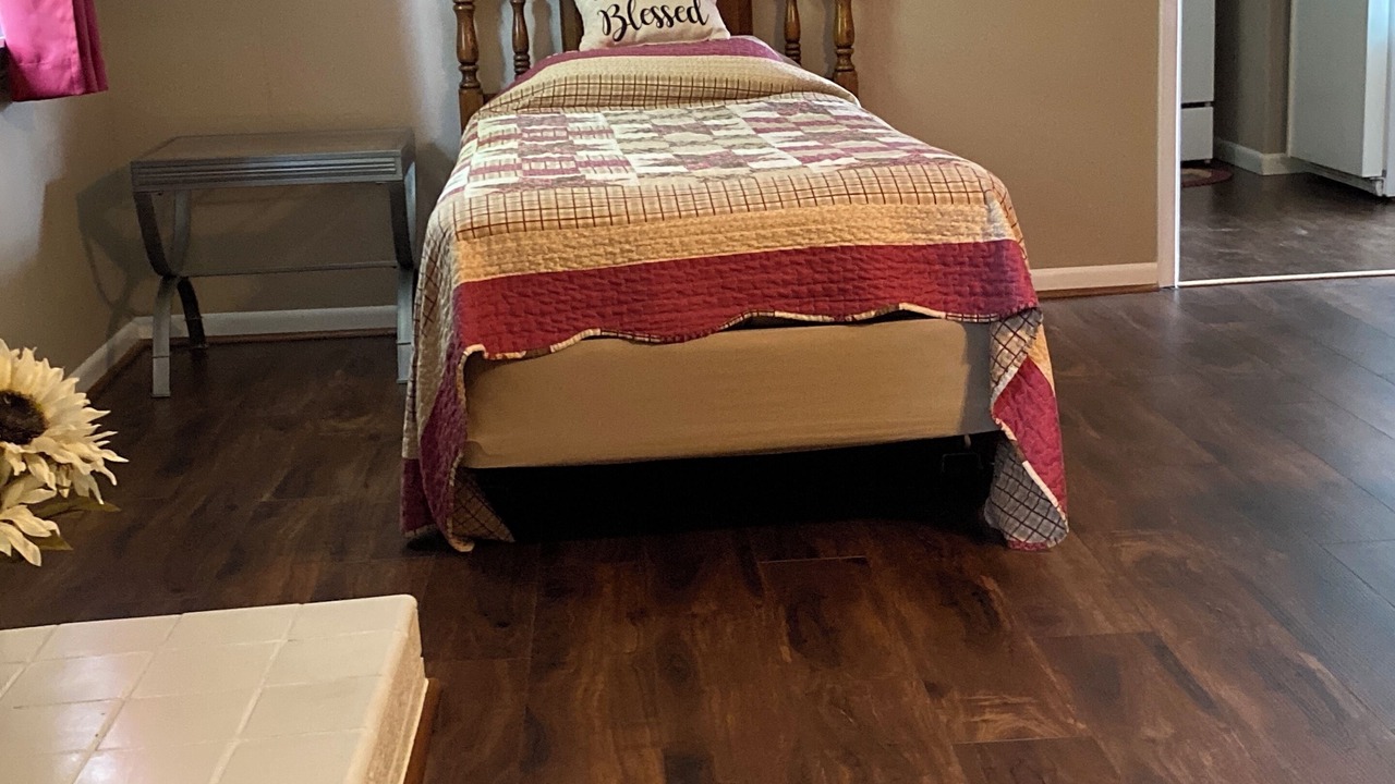 Photo of Bedroom in Cook Station