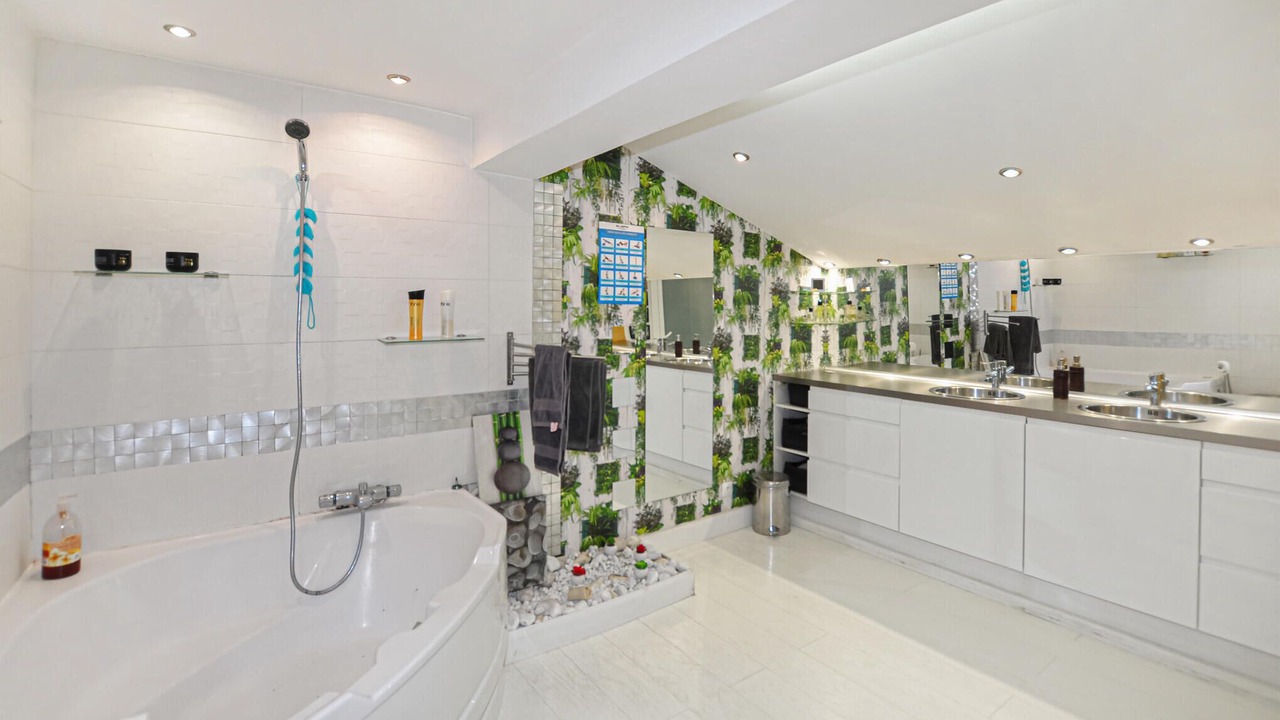 Photo of Bathroom in Les Cluses