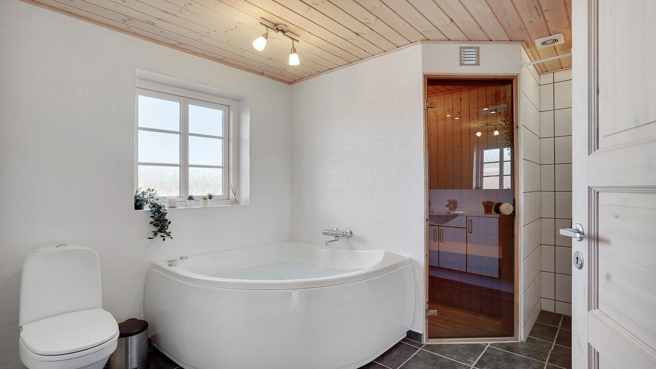 Photo of Bathroom in Skjern