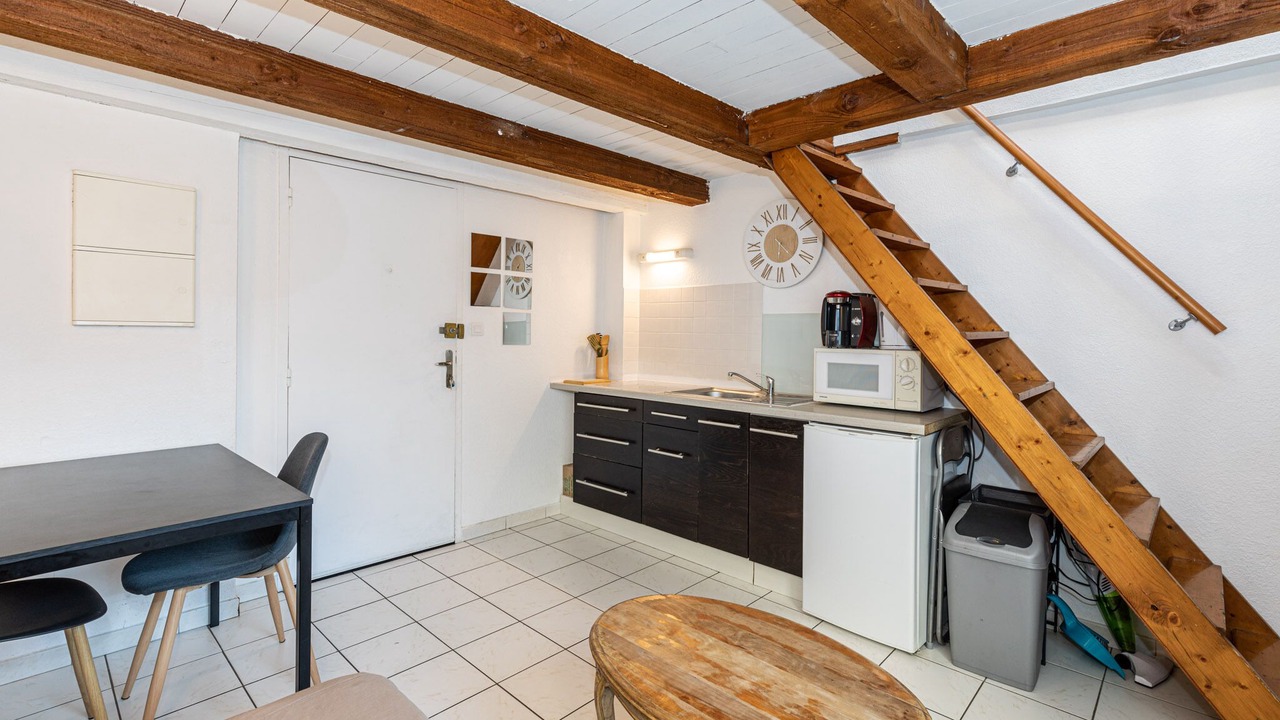 Photo of Others in Les Arceaux