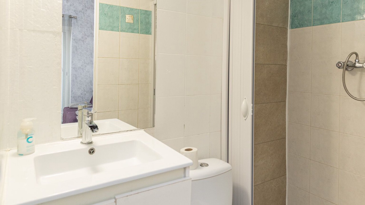 Photo of Bathroom in Les Arceaux