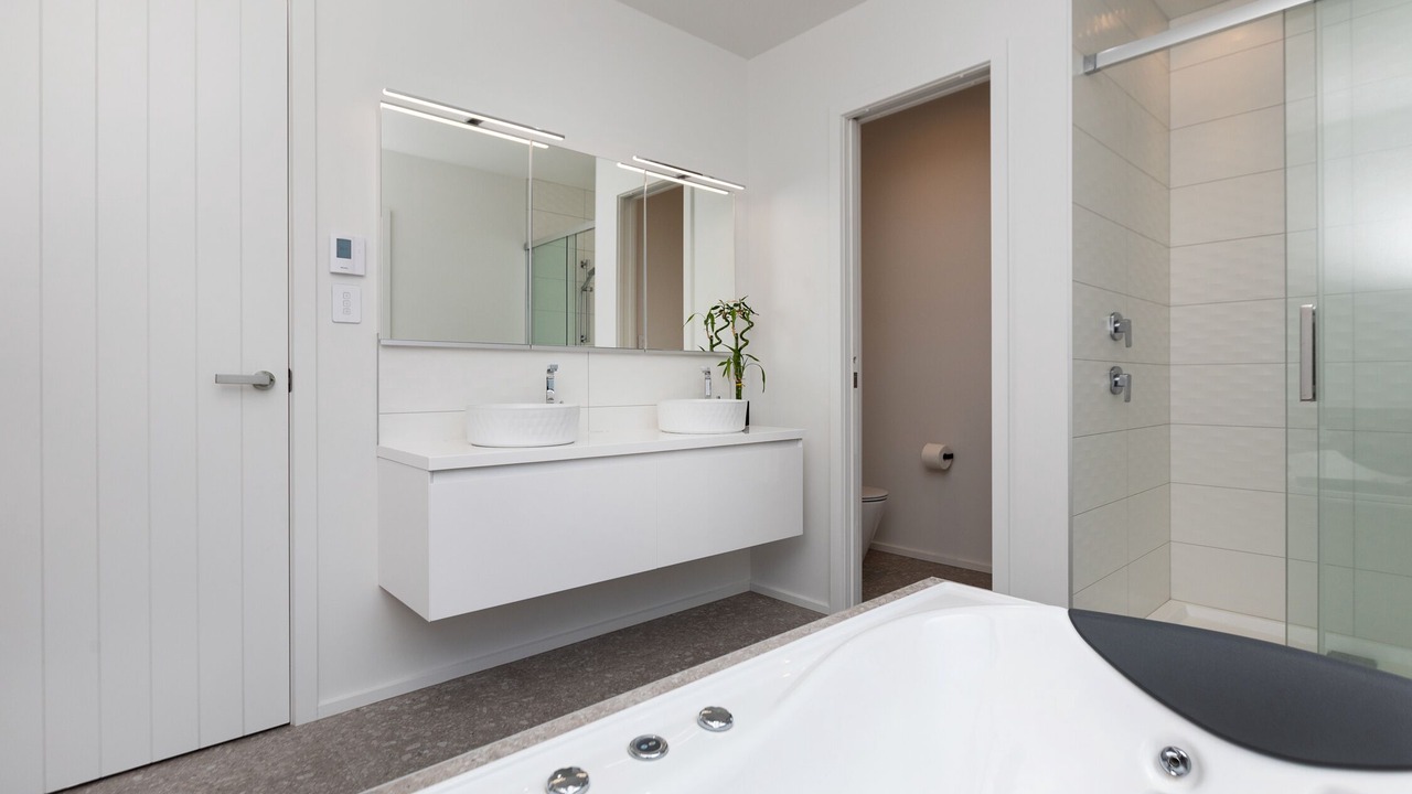 Photo of Bathroom in Oakura