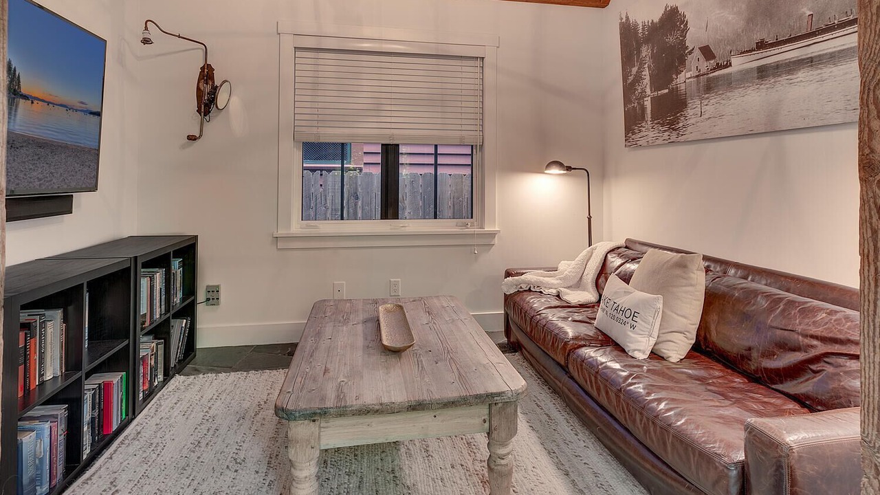 Photo of Livingroom in Brockway