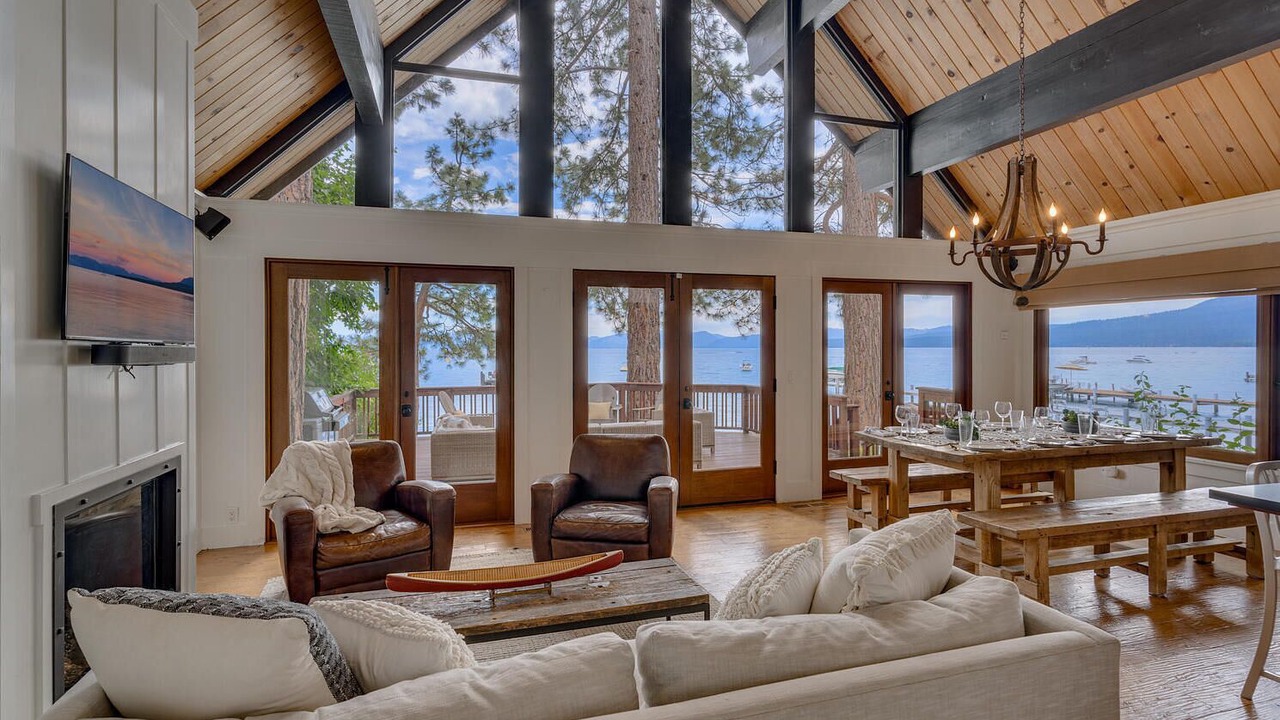 Photo of Livingroom in Brockway