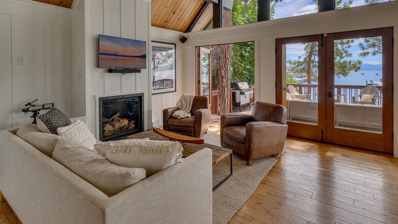 Photo of Livingroom in Brockway
