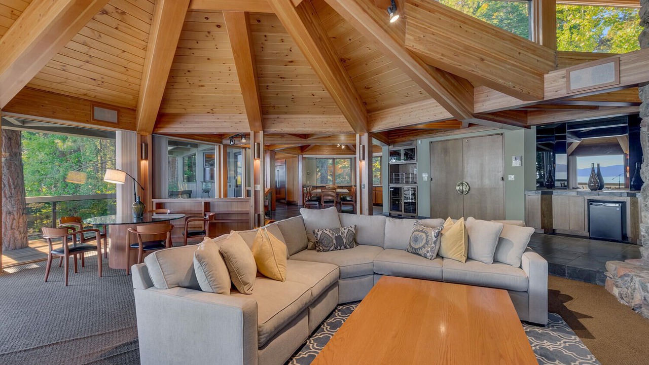 Photo of Livingroom in Carnelian Bay