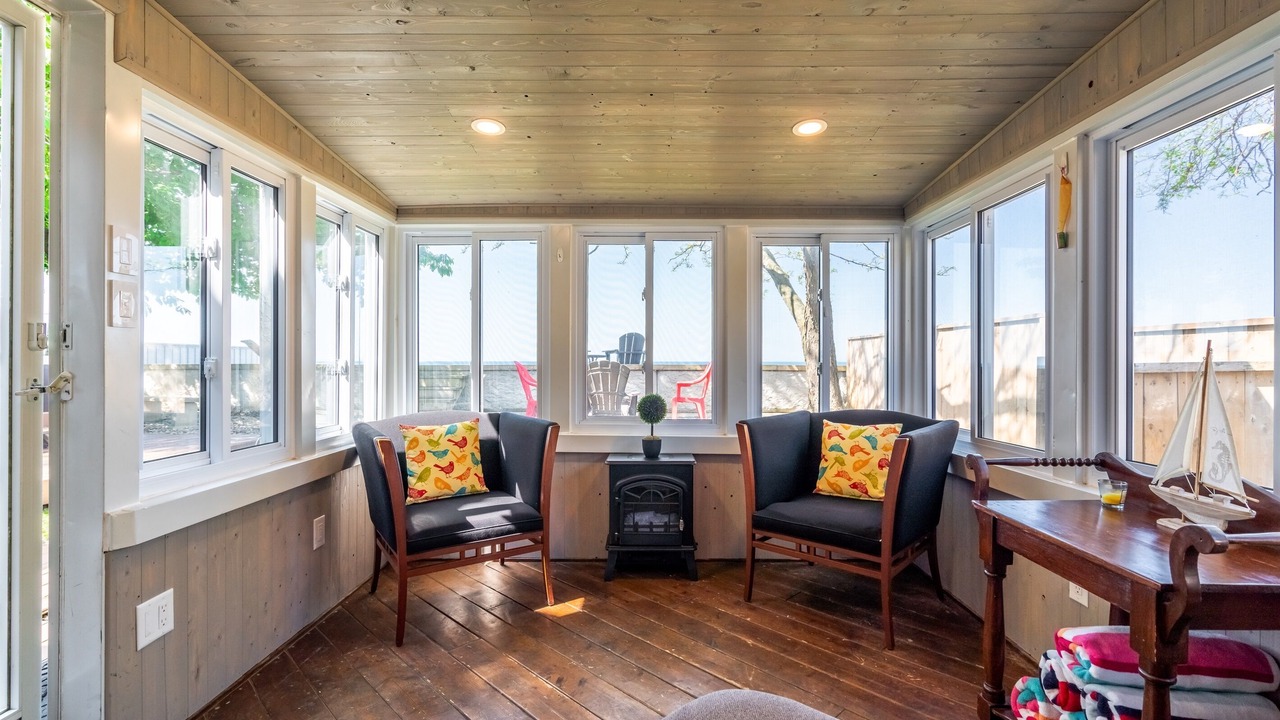 Photo of Livingroom in Leamington