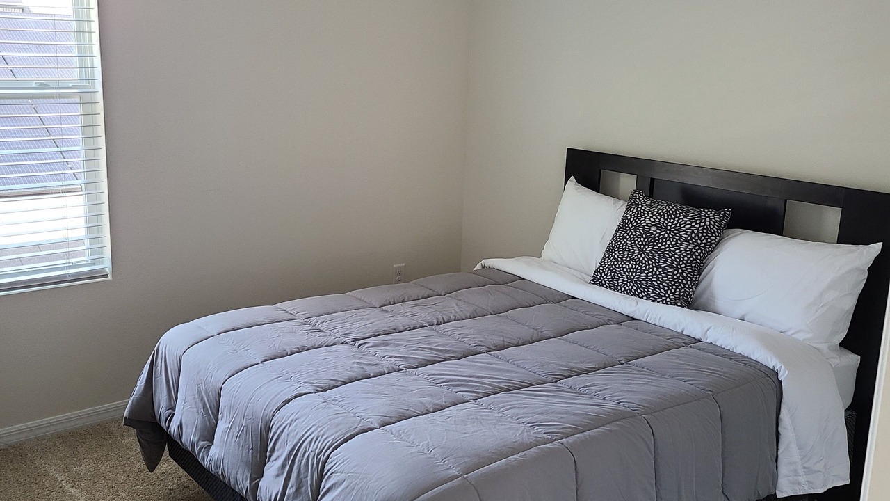 Photo of Bedroom in Bearss Plaza