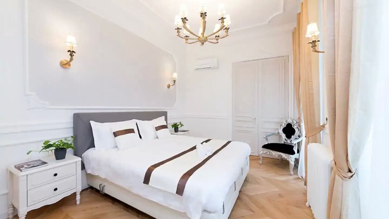 Photo of Bedroom in Chaussee-d'Antin