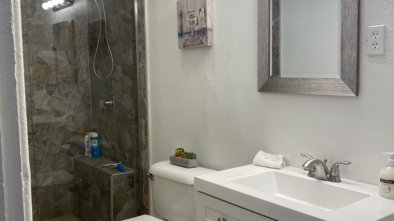 Photo of Bathroom in Pershing - Government Hill
