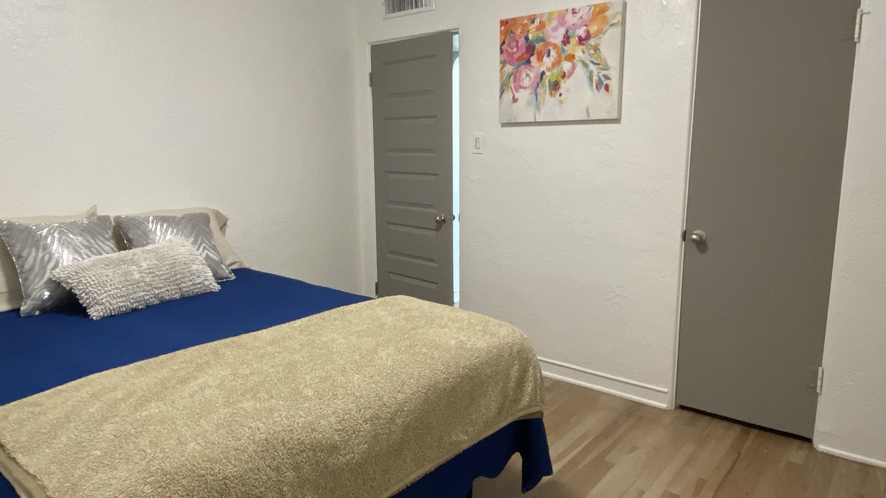 Photo of Bedroom in Pershing - Government Hill