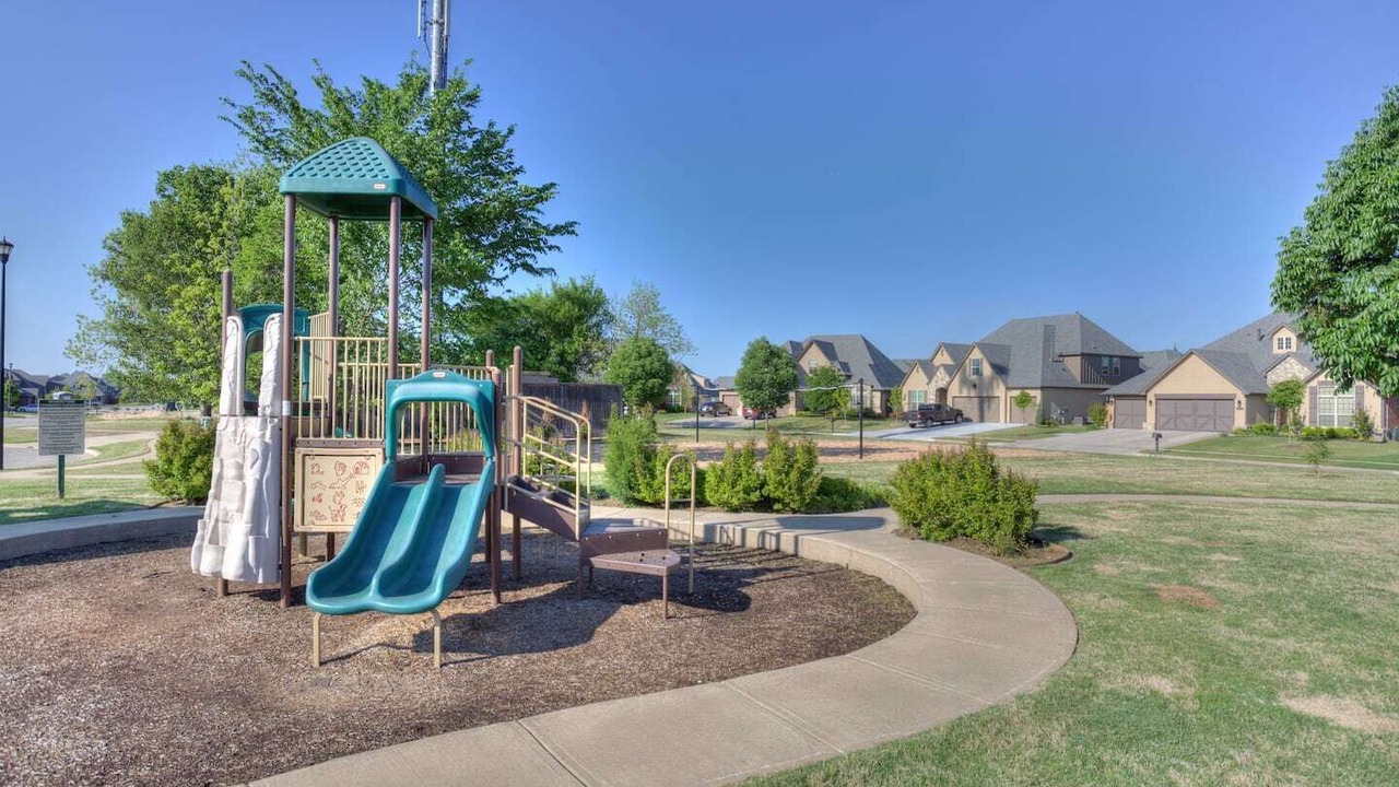 Photo of Others in Broken Arrow