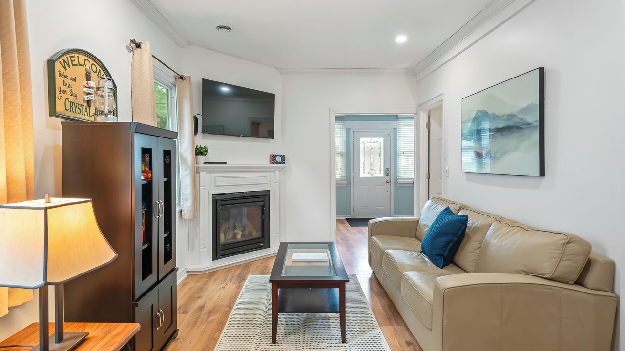 Photo of Bedroom in Crystal Beach
