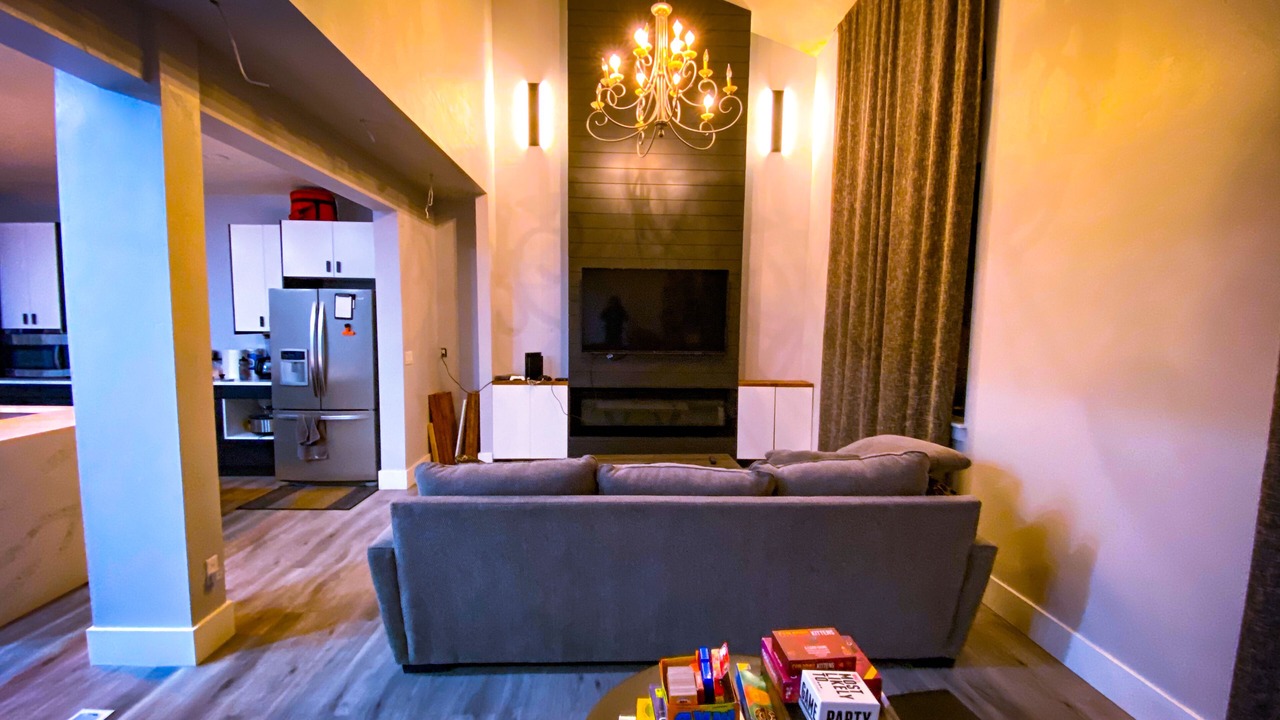 Photo of Livingroom in Draper