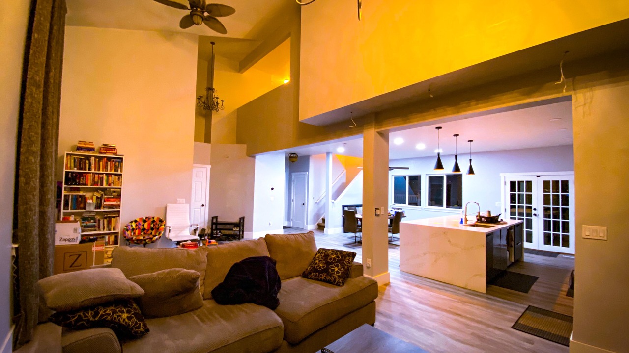 Photo of Livingroom in Draper