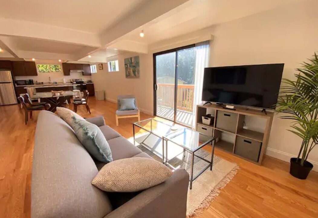 Photo of Livingroom in Chabot Park